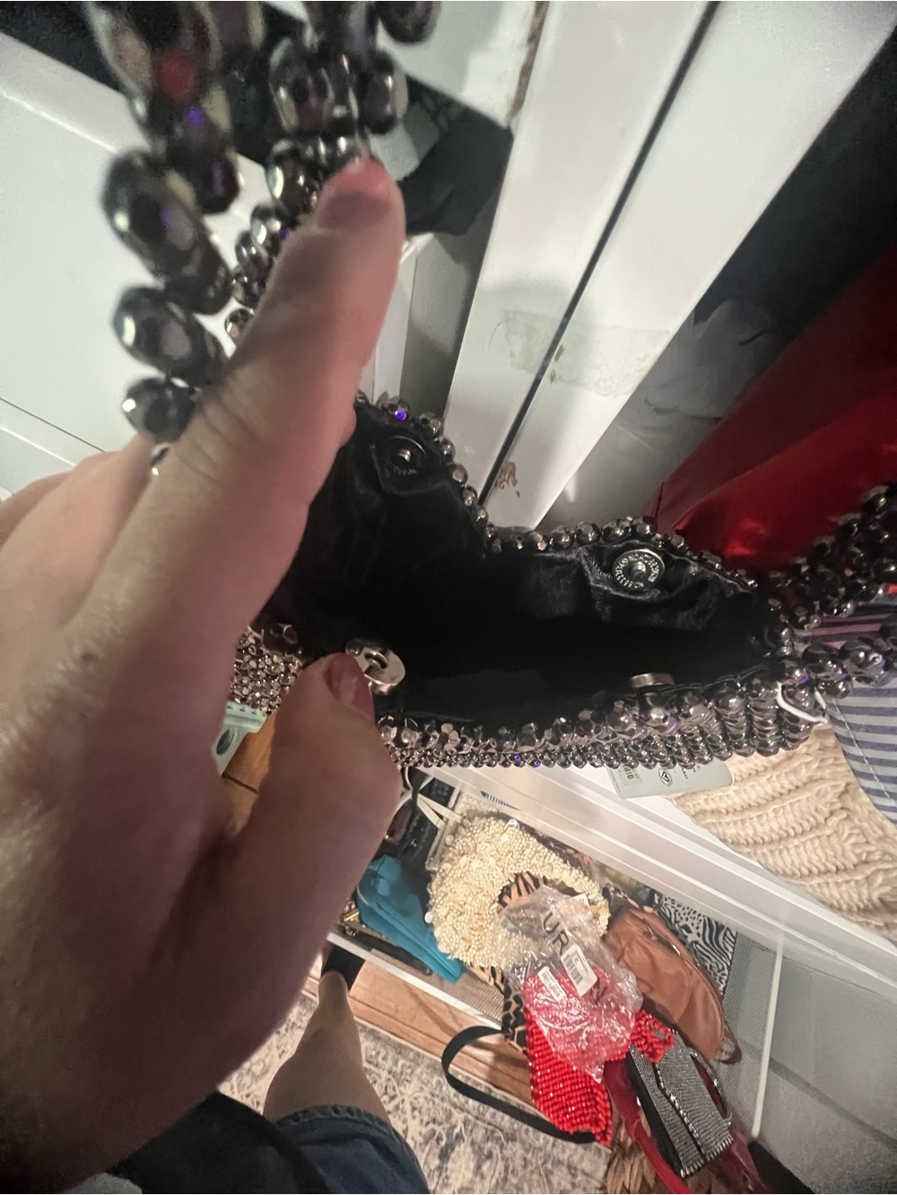 Black Beaded Heart Crossbody Bag - Picture 6 of 6